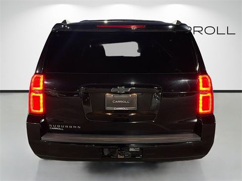 Used 2019 Chevrolet Suburban LT image 4