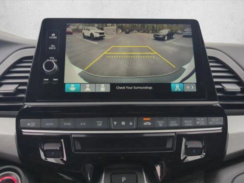 New 2026 Honda Odyssey Touring image 16