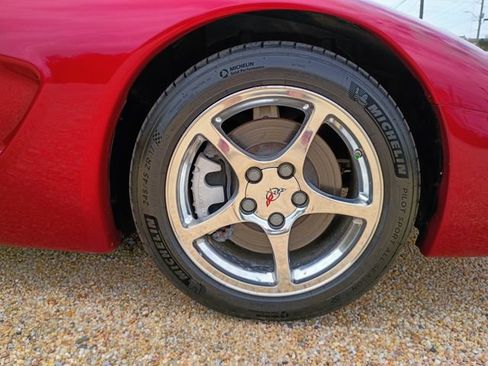 Used 2002 Chevrolet Corvette Convertible w/ Preferred Equipment Group2 RWD image 96