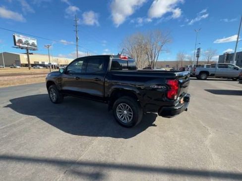 Used 2023 Chevrolet Colorado LT w/ LT Convenience Package II image 6