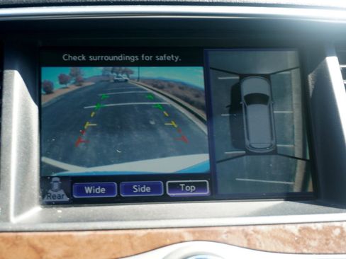 Used 2011 INFINITI QX56 4WD w/ Deluxe Touring Pkg image 30