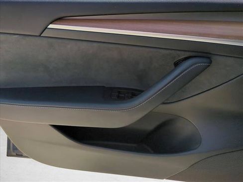 Used 2022 Tesla Model 3 Standard Range RWD image 11