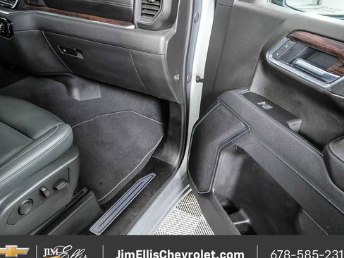 Used 2025 GMC Sierra 1500 SLT image 22