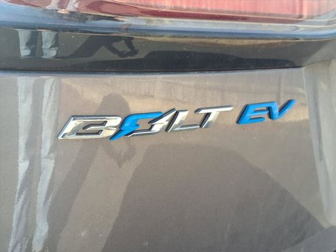 Used 2023 Chevrolet Bolt LT image 33