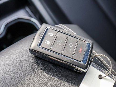 New 2026 Jeep Grand Cherokee Limited image 36