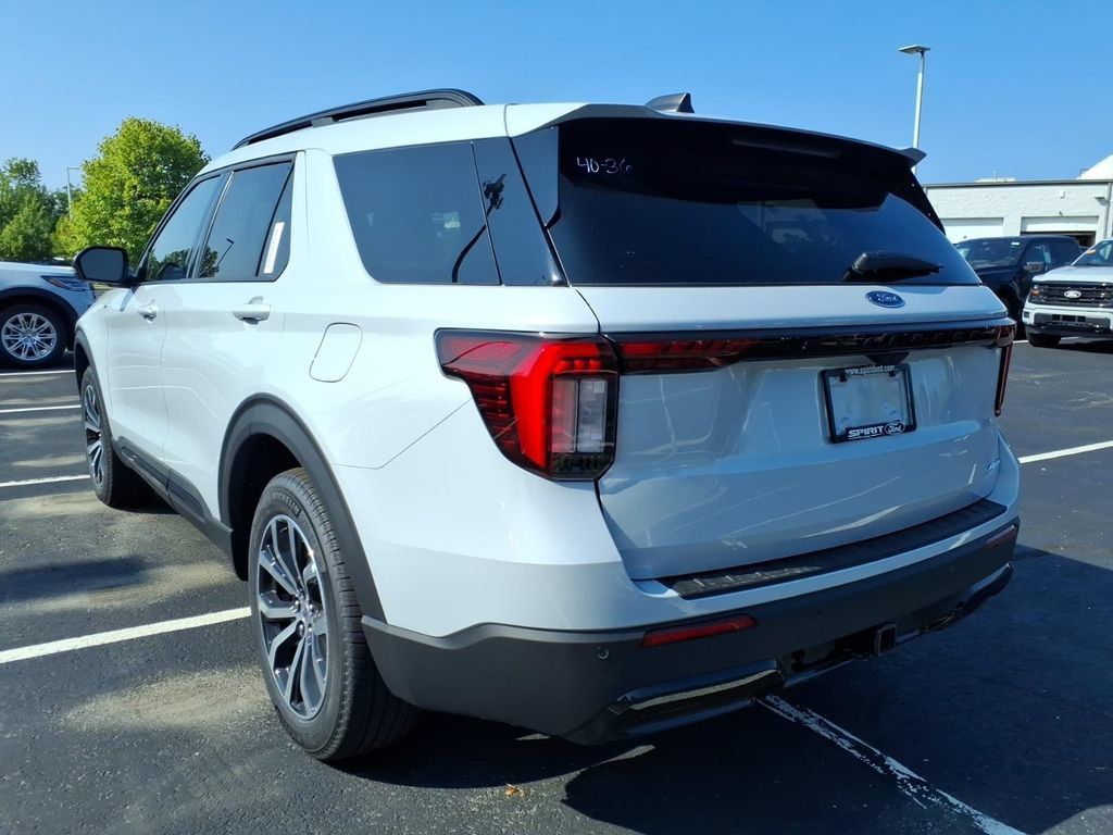 Used 2026 Ford Explorer ST-Line AWD/4WD image 6