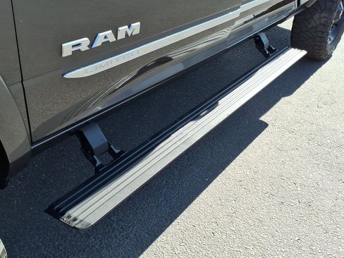 Used 2022 RAM 2500 Limited AWD/4WD image 11