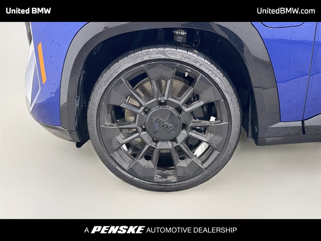 Certified 2025 BMW XM AWD/4WD image 9