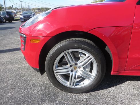 Used 2017 Porsche Macan S image 34