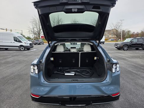 Certified 2023 Ford Mustang Mach-E Premium image 9