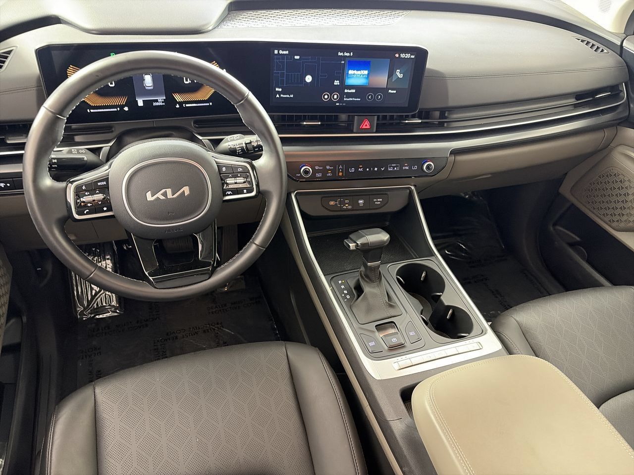Used 2026 Kia Carnival FWD image 19