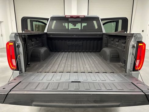 Used 2025 GMC Sierra 1500 Denali w/ Technology Package AWD/4WD image 39