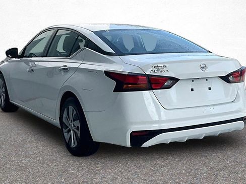 Used 2022 Nissan Altima 2.5 S FWD image 5