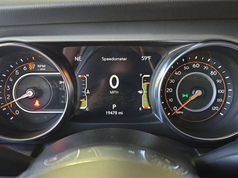 Used 2023 Jeep Gladiator Overland image 5