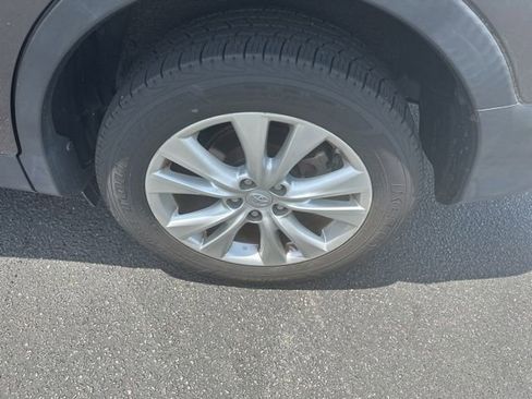 Used 2013 Toyota RAV4 Limited AWD/4WD image 8