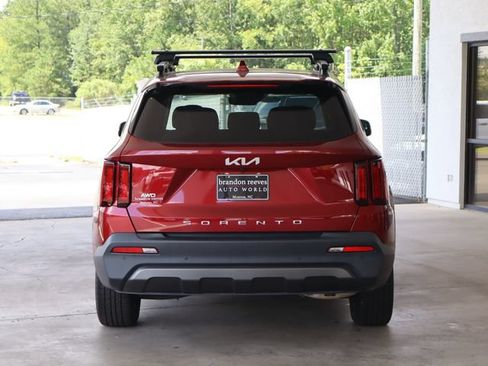 Used 2022 Kia Sorento S w/ Panoramic Sunroof Package AWD/4WD image 4
