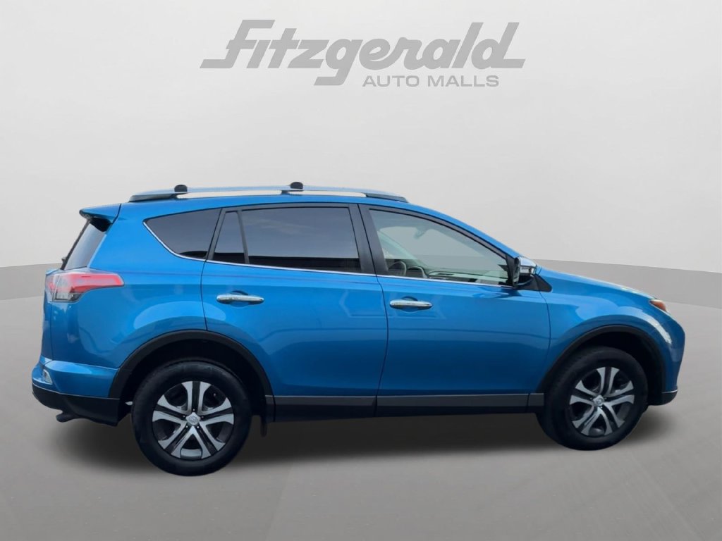 Used 2016 Toyota RAV4 LE FWD image 9