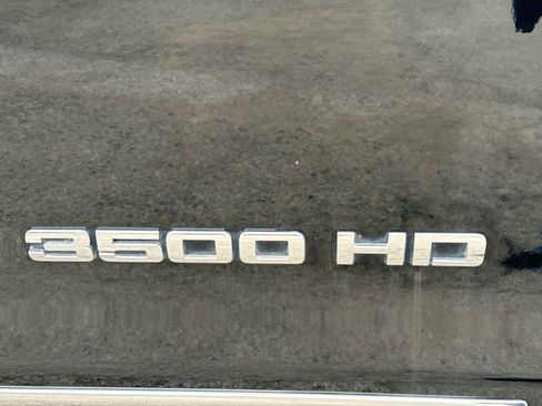 Used 2015 Chevrolet Silverado 3500 LTZ image 35