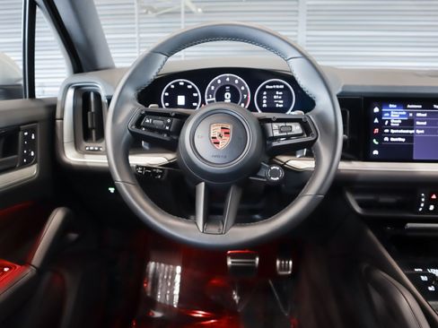 Certified 2026 Porsche Cayenne S AWD/4WD image 13