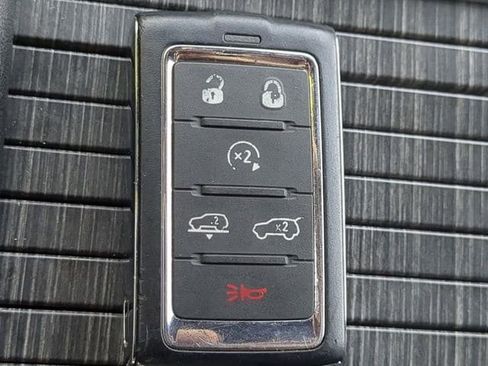 Used 2024 Jeep Wagoneer Series III AWD/4WD image 28