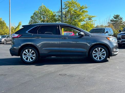 Used 2019 Ford Edge Titanium w/ Cold Weather Package image 12