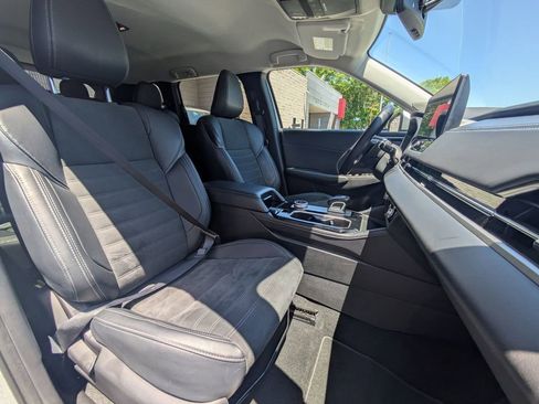 Used 2025 Mitsubishi Outlander SE AWD/4WD image 32