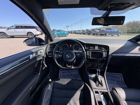 Used 2016 Volkswagen Golf 4-Door AWD/4WD image 21