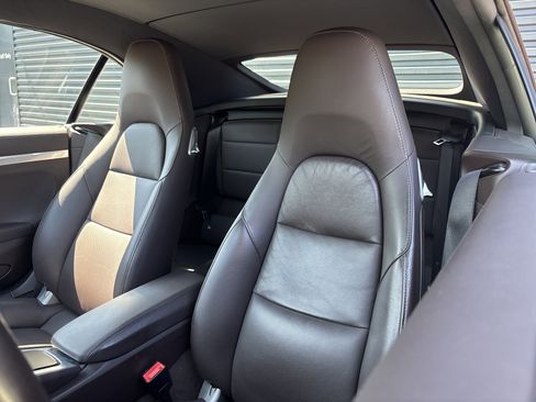 Used 2017 Porsche 911 Carrera image 22