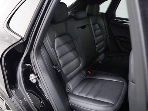 New 2026 Porsche Macan image 37