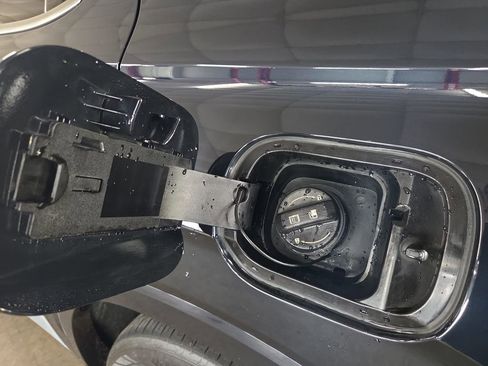 Used 2024 Hyundai Palisade Calligraphy image 21