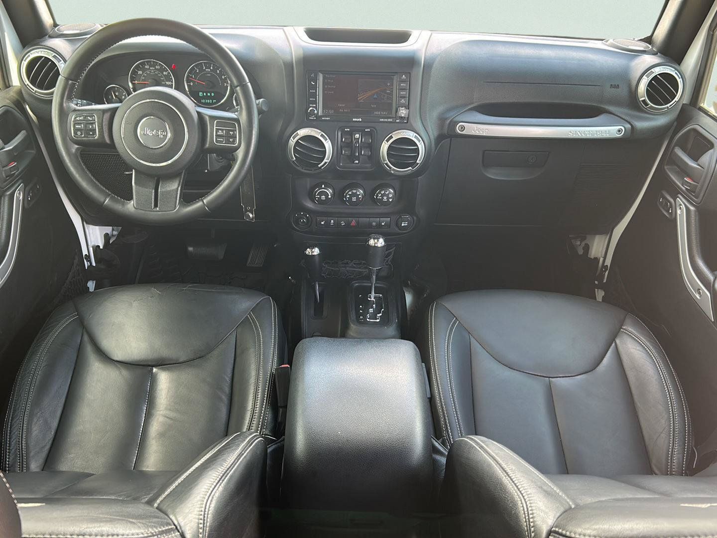 Used 2017 Jeep Wrangler Unlimited Sahara w/ Max Tow Package AWD/4WD image 16