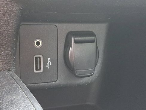 Used 2021 Nissan Versa S FWD image 24