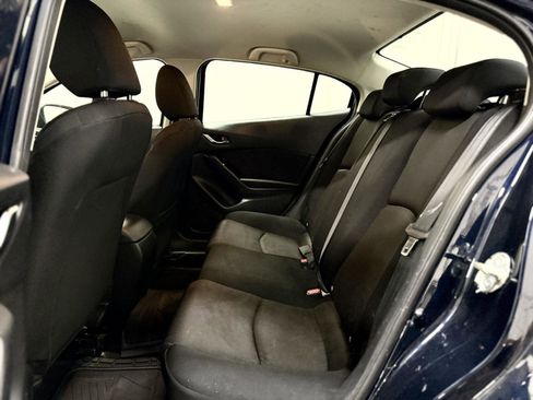 Used 2018 MAZDA MAZDA3 Sport image 15