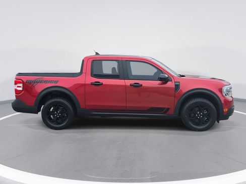 Used 2022 Ford Maverick Lariat w/ Lariat Luxury Package image 4