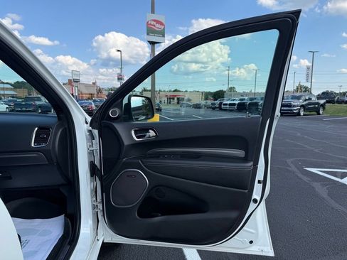 Used 2019 Dodge Durango SRT w/ Technology Group AWD/4WD image 22