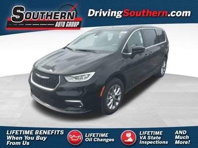 New 2026 Chrysler Pacifica Select