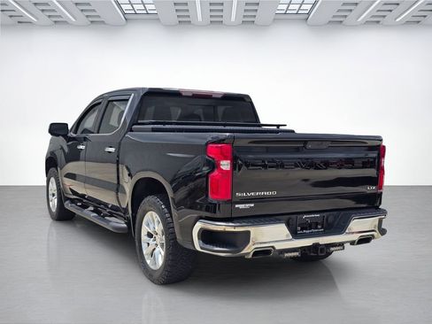 Used 2021 Chevrolet Silverado 1500 LTZ AWD/4WD image 5