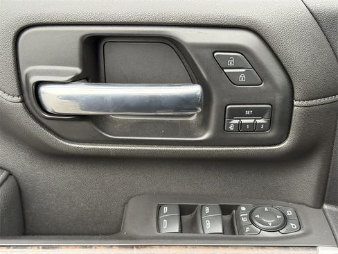 Certified 2021 GMC Sierra 2500 Denali w/ Denali Black Diamond Edition image 15