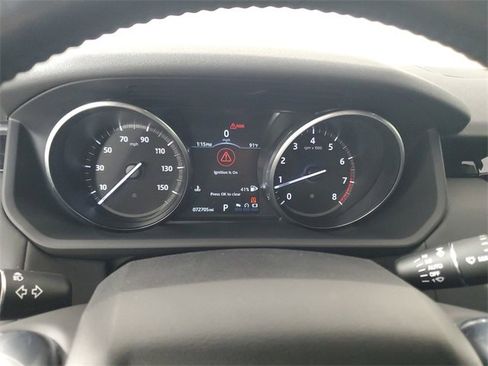 Used 2017 Land Rover Discovery SE image 27