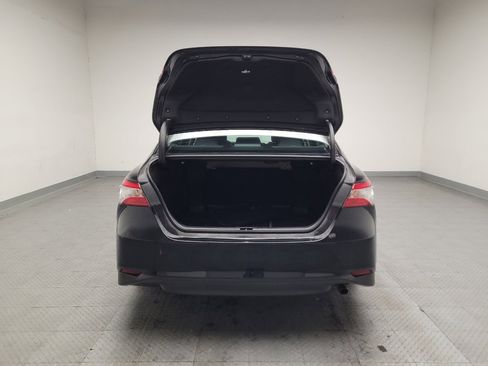 Used 2020 Toyota Camry LE image 29