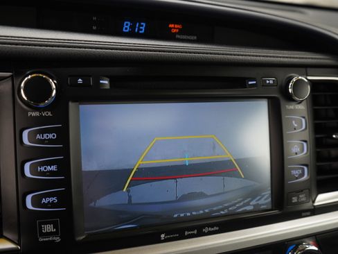 Used 2016 Toyota Highlander Limited w/ Driver Technology Package AWD/4WD image 33