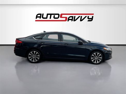 Used 2020 Ford Fusion SE image 8