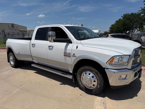 Used 2018 RAM 3500 Laramie RWD image 4