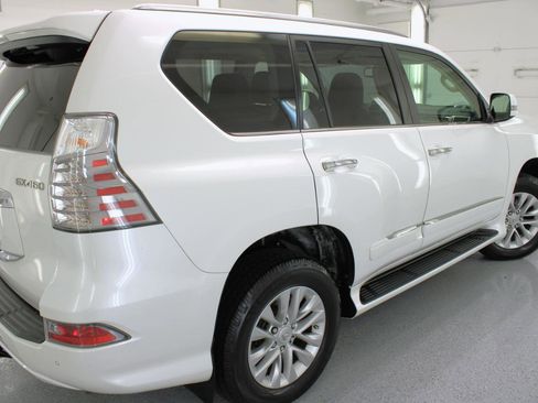 Used 2017 Lexus GX 460 Premium image 15
