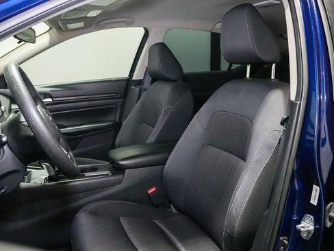 Used 2022 Nissan Altima 2.5 S FWD image 16