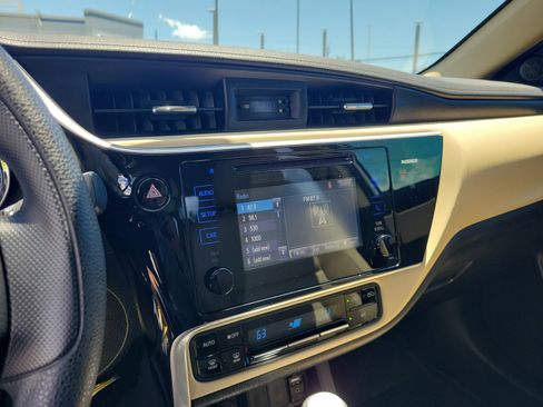 Used 2017 Toyota Corolla LE FWD image 28