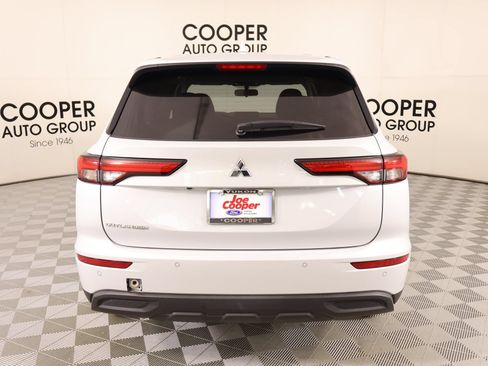 Used 2023 Mitsubishi Outlander ES FWD image 20