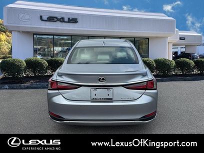 Used 2024 Lexus ES 300h Ultra Luxury w/ Accessory Package (Z1)