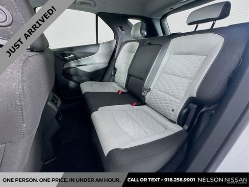 Used 2018 Chevrolet Equinox LT image 23