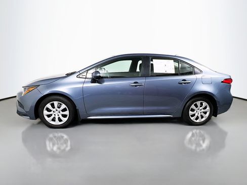 Used 2025 Toyota Corolla LE FWD image 9